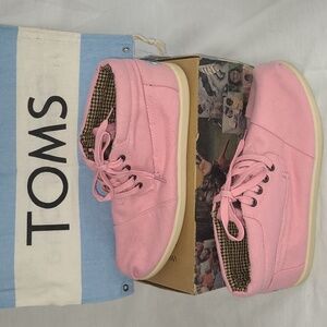 TOMS youth 6 pink wool